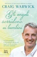 Gli angeli sorridono ai bambini